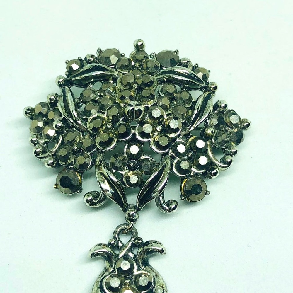 Vintage Hollycraft Copr. 1954 Silver Tone Marcasite Brooch